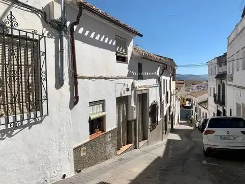Casa rústica en calle de José de Montes