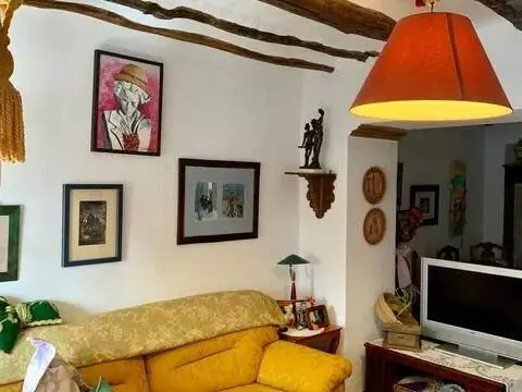 Casa rústica en calle de José de Montes