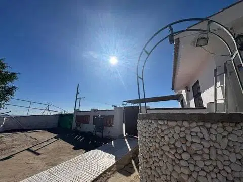 Casa rústica en calle Rq8H+X2H Almachar No Number