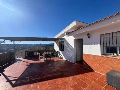 Casa rústica en calle Rq8H+X2H Almachar No Number