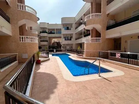 Piso en Jacarilla