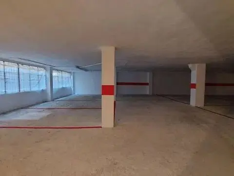 Garaje en Camino de Ronda