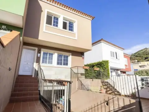 Chalet en Vega de Las Mercedes-Jardina-Las Mercedes