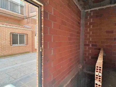 Nave industrial en San Nicolás-La Toledana-Valle Amblés