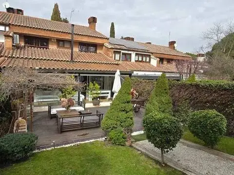 Casa adosada en Montepríncipe
