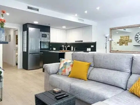 Piso en calle Rb Pau, 103