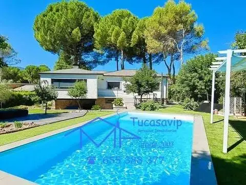 Chalet en Pelayos de La Presa