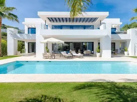 Chalet en Nueva Andalucía-Centro