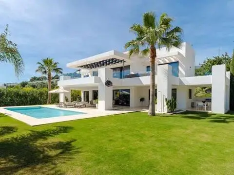 Chalet en Nueva Andalucía-Centro