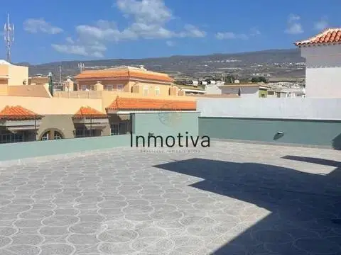 Piso en Avenida del Emigrante