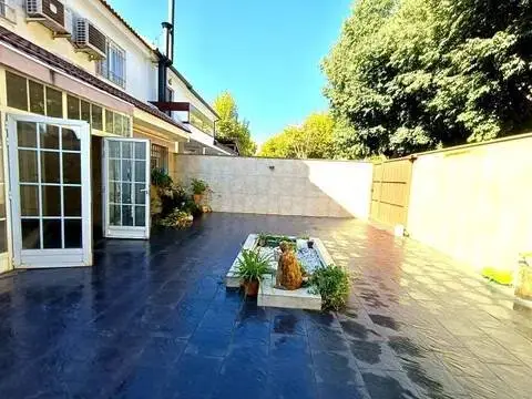 Casa adosada en Plaza de Toros-La Guija-Santa María-Ciudad Jardín-Los Rosales