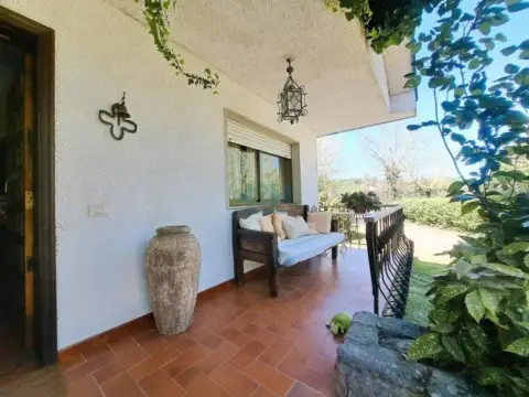 Chalet en San Cibrao Das Viñas (Capital)
