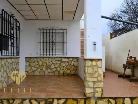 Chalet en Abejuela