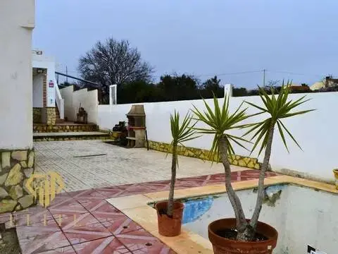 Chalet en Abejuela