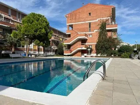Piso en Barri de Mar-Ribes Roges-Plaça de la Sardana