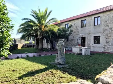 Chalet en calle Lugar Abeixon, 18