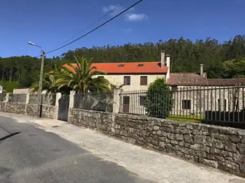 Chalet en calle Lugar Abeixon, 18