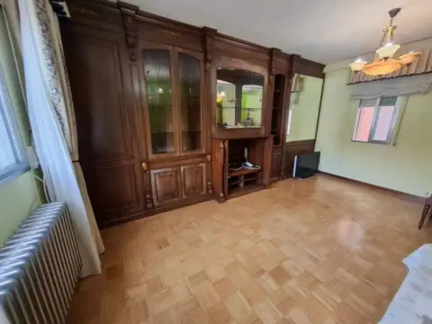 Piso en La Hiniesta-Peña Trevinca-Siglo XXI