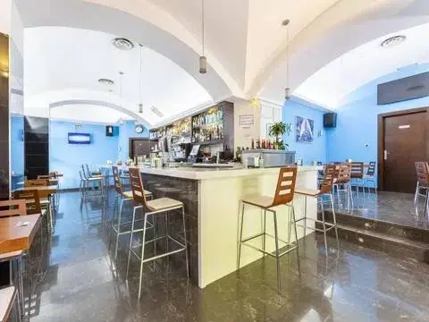 Local comercial en Oliveros-Altamira-Barrio Alto