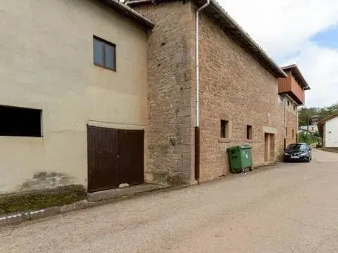 Casa rústica en Salas