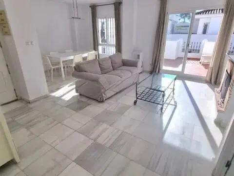 Piso en calle Urbanizacion los Naranjos de Marbella, 1