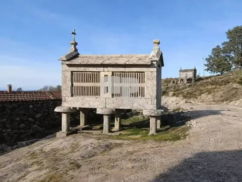 Chalet en Fornelos de Montes