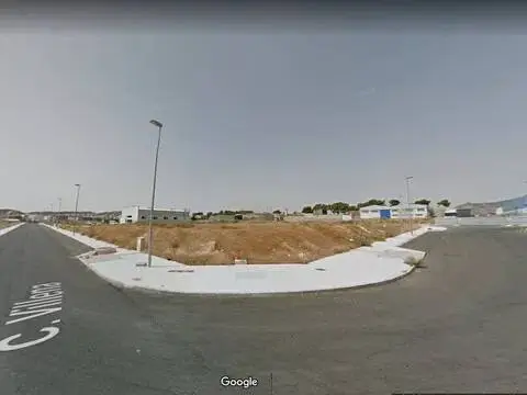 Terreno en calle de Villena