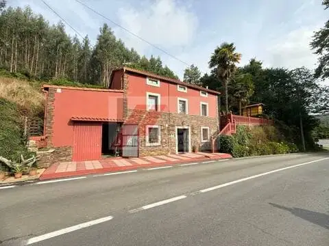 Chalet en A Chantada (Requeira)