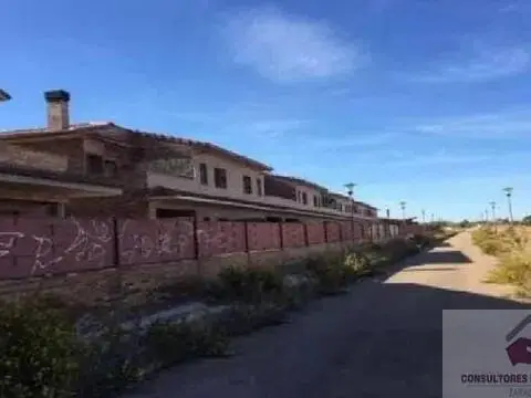 Edificio en Avenida de los Viñales