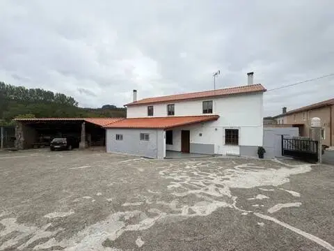 Chalet en A Chantada (Requeira)