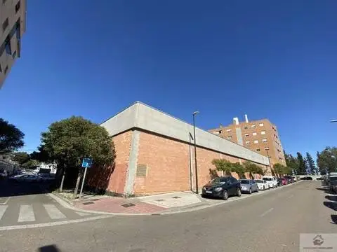 Local comercial en Camino de los Molinos