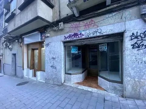 Local comercial en calle de Isasi