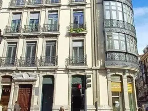 Local comercial en calle de Uría