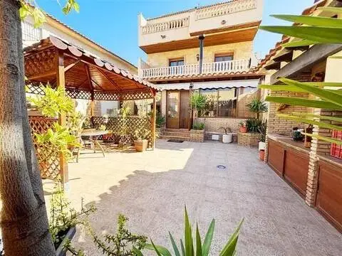 Casa adosada en Huércal-Overa