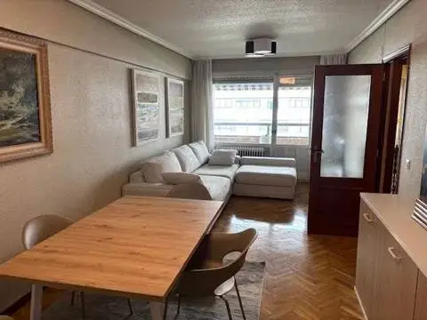 Piso en Avenida de Pío XII