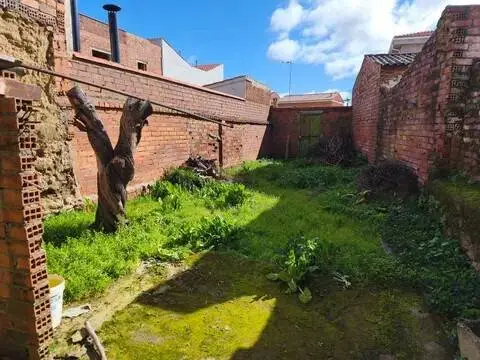 Casa rústica en calle de Juan Bodón Lucio