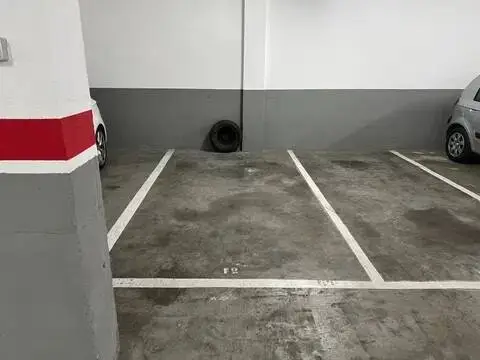 Garaje en Carrer d'Agustí i Milà