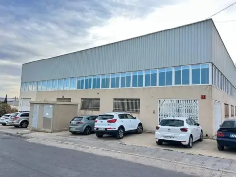 Nave industrial en Crevillent