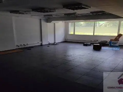 Oficina en calle de Silveria Fañanas