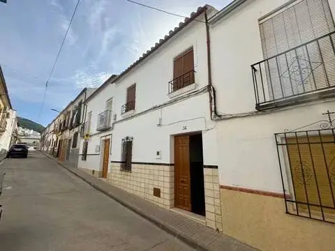 Casa adosada en calle de Sagasta