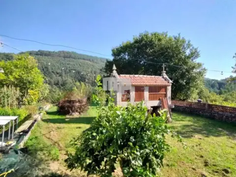 Casa rústica en Pazos de Borbén