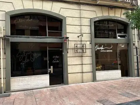 Local comercial en calle del Matemático Pedrayes