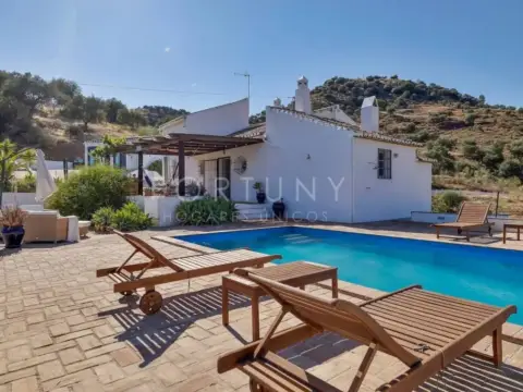 Casa rústica en Almogía