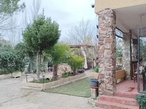 Chalet en Almoguera