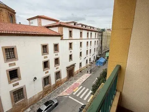 Piso en calle de Pedro Antonio Menéndez