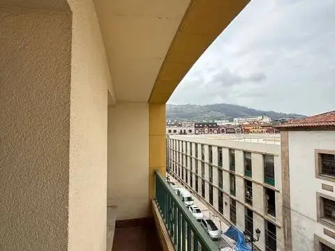 Piso en calle de Pedro Antonio Menéndez