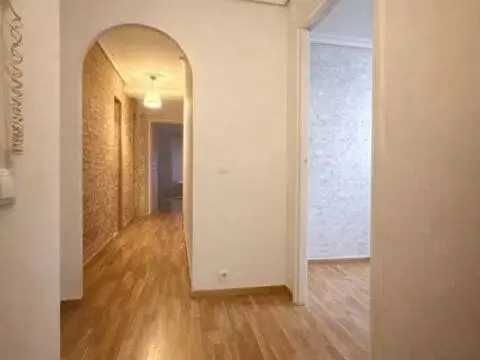 Piso en calle Bitiria, 67