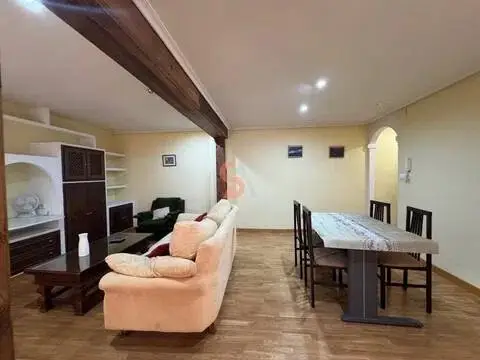 Piso en Circular-Vadillos