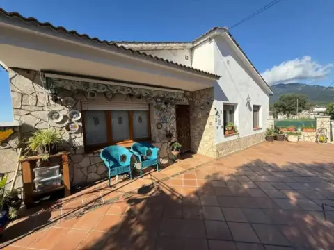 Chalet en Riells i Viabrea