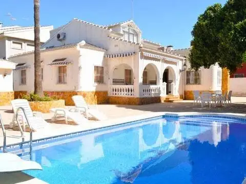 Chalet en calle de Benito Pérez Galdós